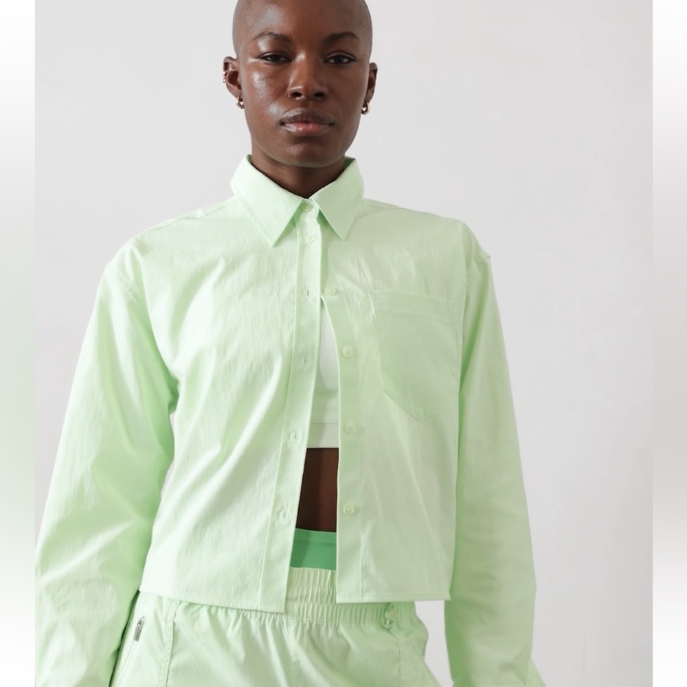 Athleta Midday Cropped Poplin Shirt